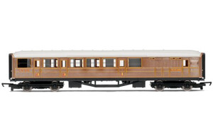 Hornby RailRoad LNER Teak Brake R4333