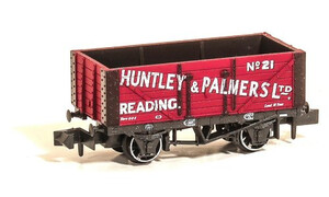 Peco N Scale Wagon Huntley Palmers No. 21 NRP425