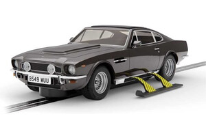 Scalextric James Bond Aston Martin V8 The Living Daylights C4239