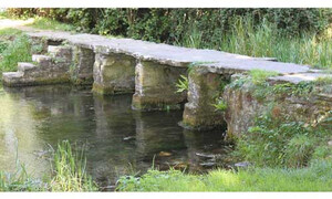 Hornby Stone footbridge R7341