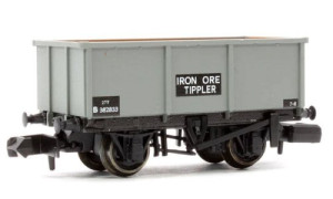 PECO NR1501B BR 21 Ton Mineral Wagon in N Gauge, fitted grey model with fine detail, metal wheels, and brake rigging accuracy