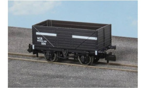 Peco NR7006P 9ft 7-plank open wagon N Gauge model with Colman’s Mustard livery, pinpoint axles, and ELC couplings