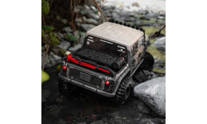Axial AXI-2443T1# SCX10 III Jeep Gladiator Tan with realistic proportions and high‑quality trail‑ready construction