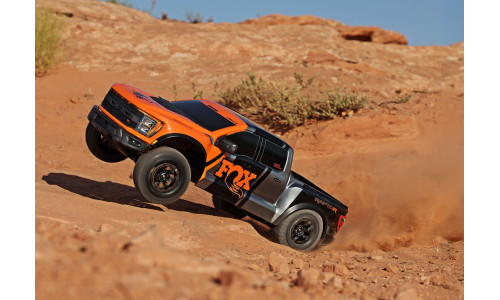 Raptor R Ultimate – desert-ready RC truck with LED lights, GTR shocks, and heavy-duty driveline