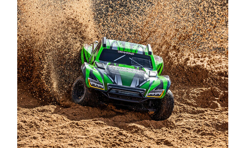 102076-4 MAXXSlash Green-Action