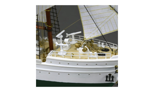 Artesania Latina Juan Sebastián Elcano & Esmeralda 1/250 scale kit (22260) with precision-cut components and detailed masts