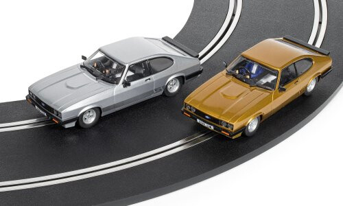 Scalextric The Professionals Ford Capri Mk III - Twin Car Pack C4642
