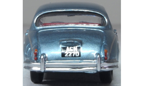 Oxford Diecast Jaguar Mk2 1/76 scale diecast model in Opalescent Silver Blue with fine detailing