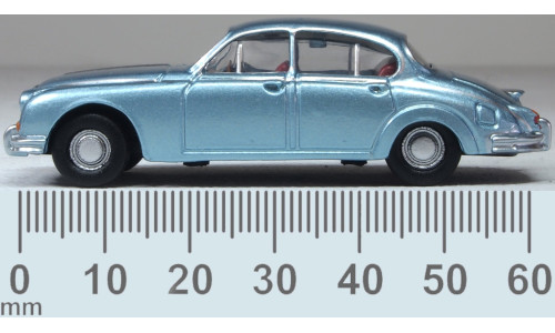 Oxford Diecast 76JAG2008 Jaguar Mk2 Opalescent Silver Blue model featuring accurate proportions and realistic trim
