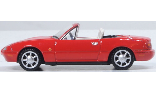 Oxford Diecast 76MAZ001 Mazda MX5 Mk1 (Open) Classic Red Miniature Replica