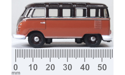 Oxford Diecast 76VWS012 VW T1 Samba Bus Sealing Wax model featuring accurate proportions and fine detailing