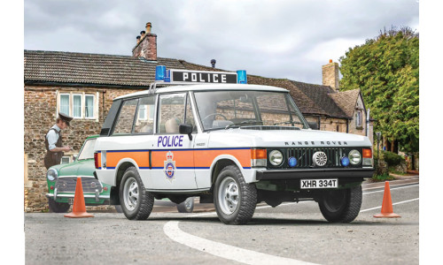 Italeri 1/24 Range Rover Police 93661 featuring detailed law-enforcement styling, realistic bodywork and crisp moulding