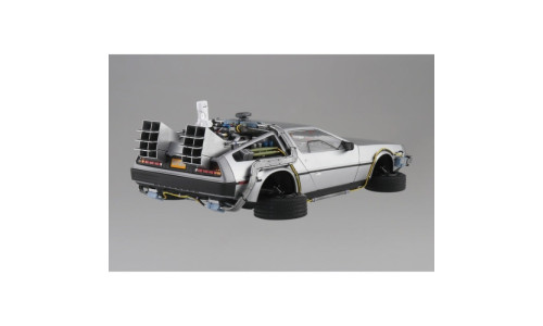 Back to the Future Part II – Aoshima 1/24 Time Machine model kit with Mr. Fusion reactor and gull wing doors