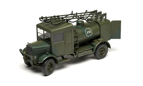 Airfix Albion 3-Point Fueller A03312 Front-Left