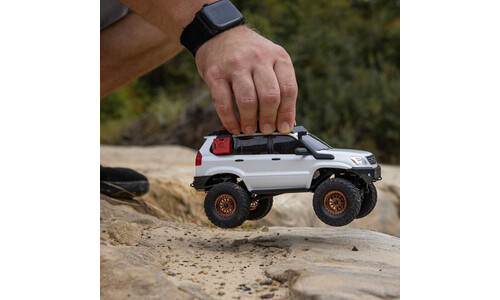 Axial SCX24 Lexus GX470 RTR Micro Crawler - White