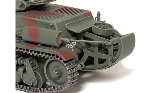 Tamiya 35389 1/35 French Light Tank H39 WWII Tank Replica